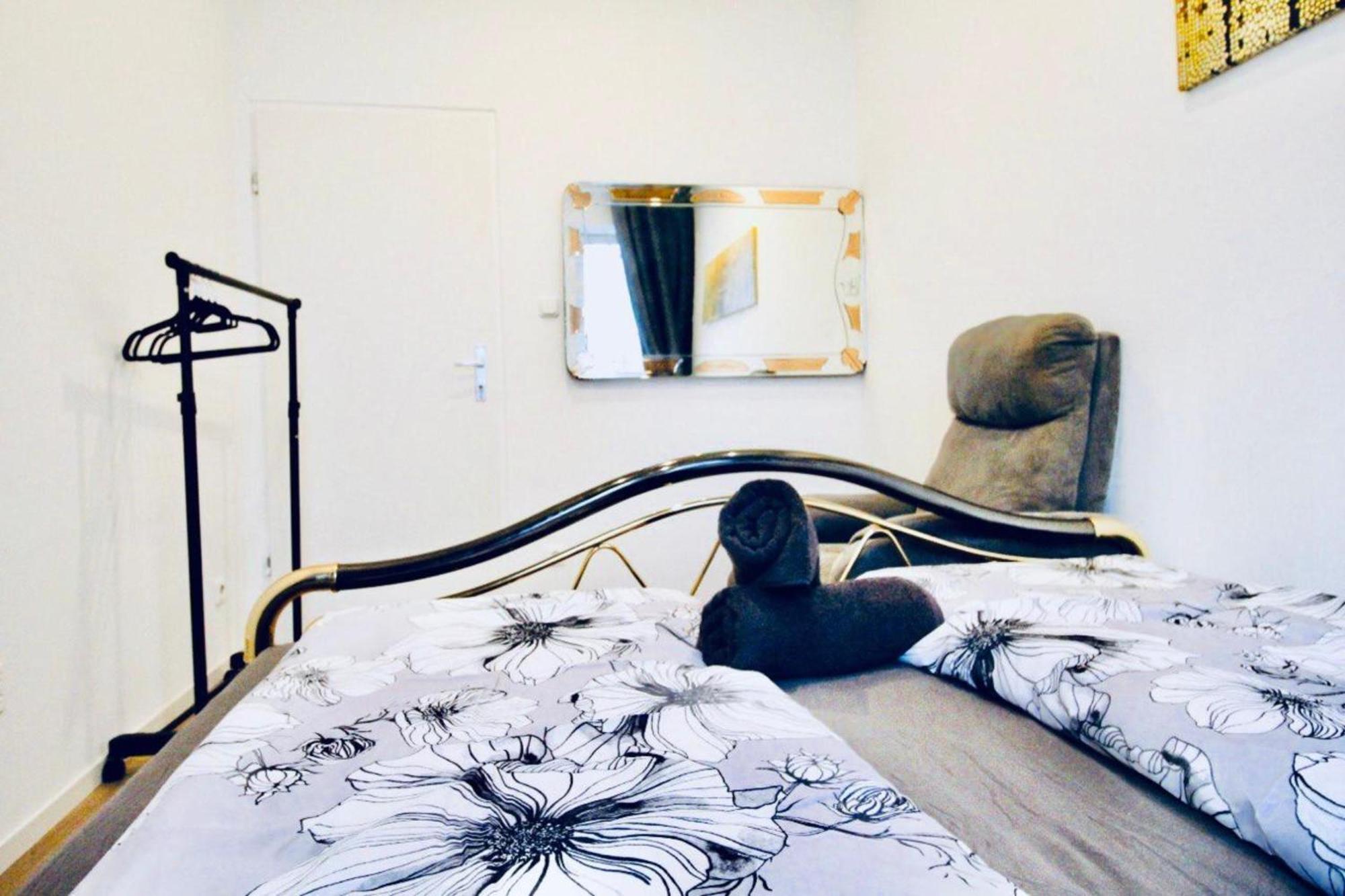 Beautiful 2br And 1lr 10 Minutes To St Stephens