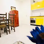 Beautiful 2Br And 1Lr Apartment 10 Minutes To St Stephens