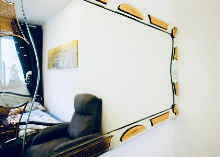 Beautiful 2Br And 1Lr Apartment 10 Minutes To St Stephens